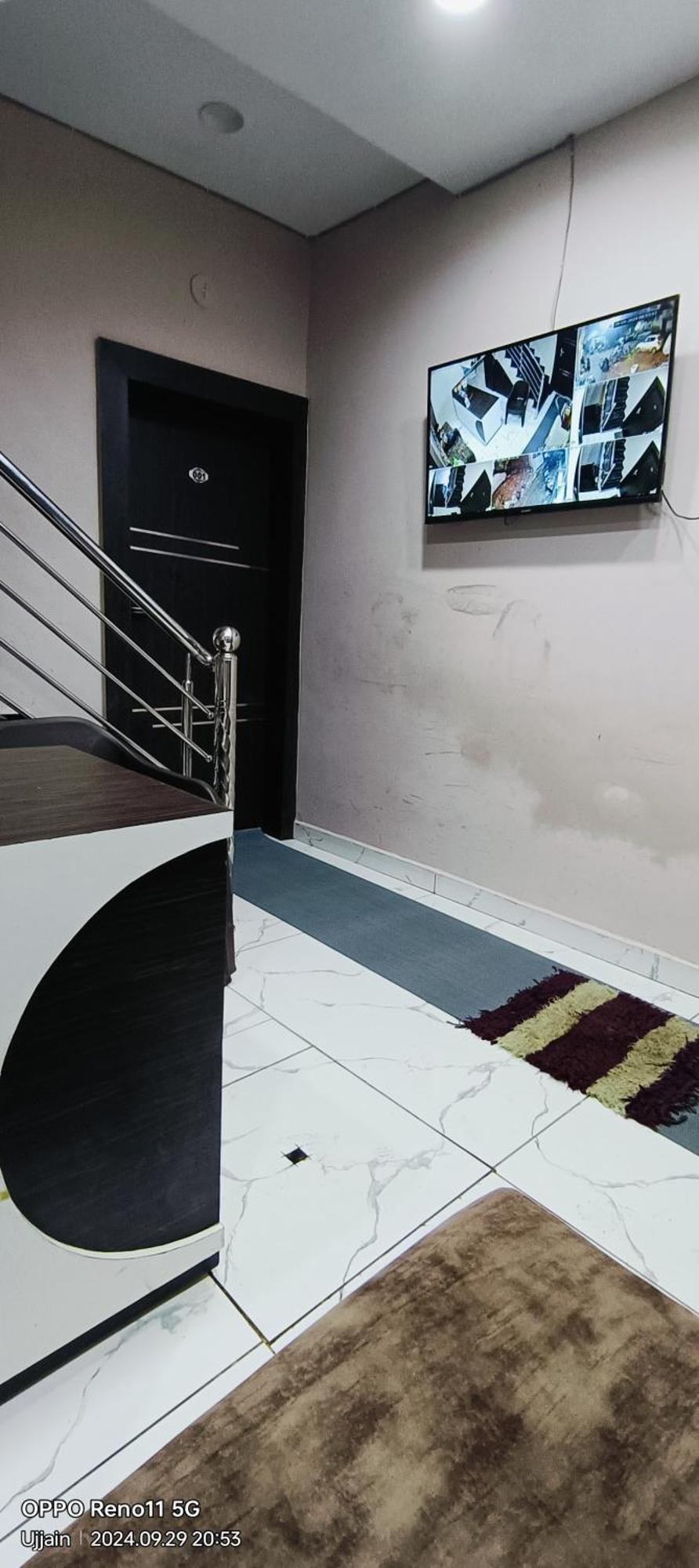Hotel Rainbow 乌贾因 外观 照片